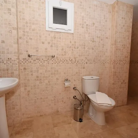 Badem * Kalkan
